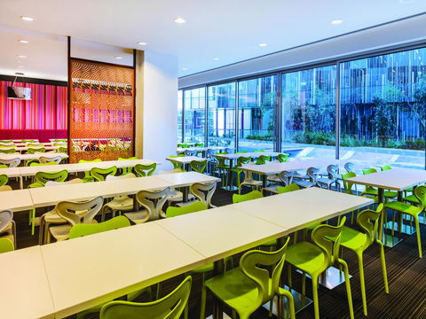 Travelodge Hotel Melbourne Docklands - Accommodation Melbourne 21