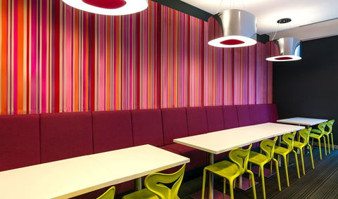 Travelodge Hotel Melbourne Docklands - Accommodation Melbourne 20