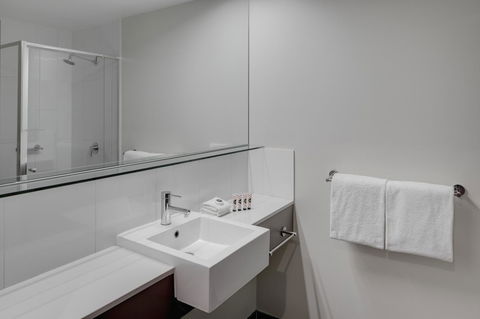Travelodge Hotel Melbourne Docklands - Accommodation Melbourne 14