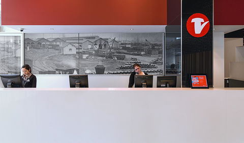 Travelodge Hotel Melbourne Docklands - Accommodation Melbourne 9