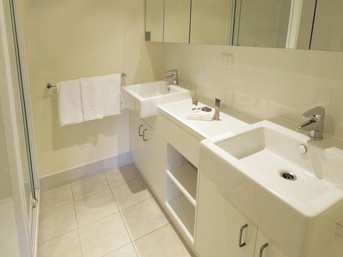 Oaks Melbourne On Lonsdale Suites - Accommodation Melbourne 4