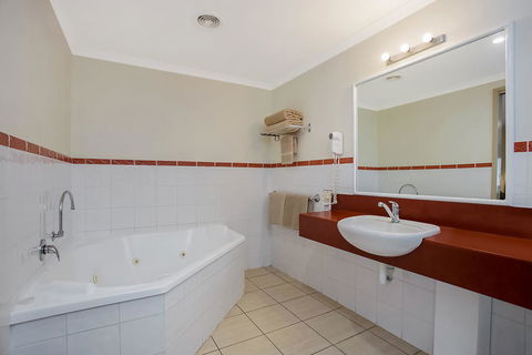 Comfort Inn Warrnambool International - Accommodation Melbourne 11