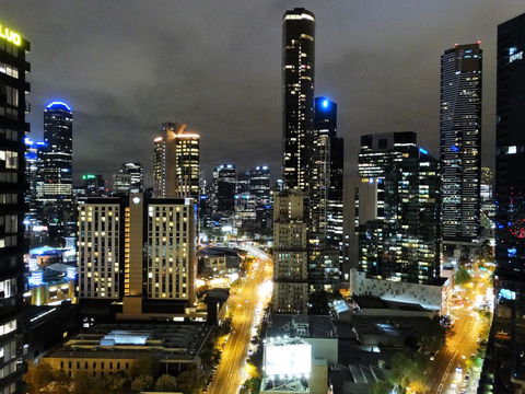 Cloud9 Luxury Apartments - Accommodation Melbourne 0