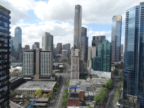 Cloud9 Luxury Apartments - Accommodation Melbourne 22