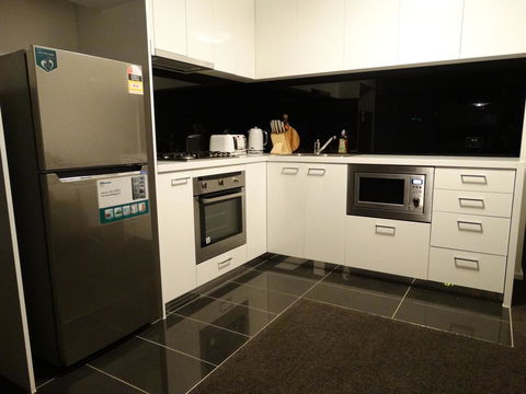 Cloud9 Luxury Apartments - Accommodation Melbourne 5