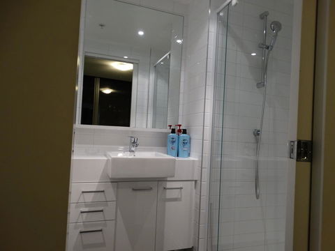 Cloud9 Luxury Apartments - Accommodation Melbourne 9