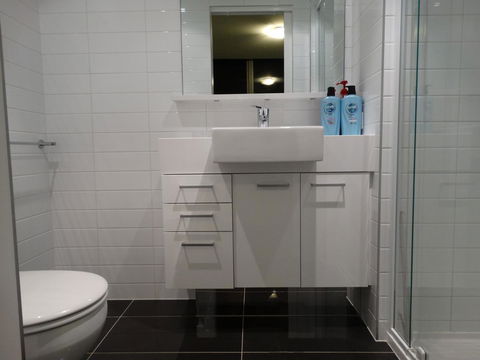 Cloud9 Luxury Apartments - Accommodation Melbourne 10
