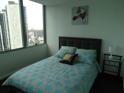 Cloud9 Luxury Apartments - Accommodation Melbourne 6
