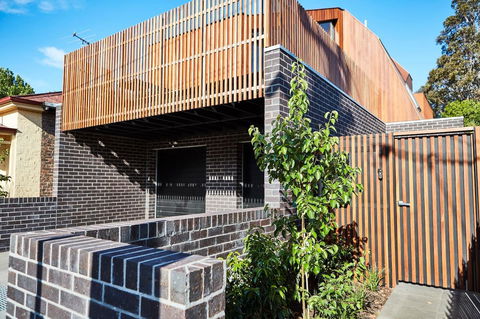 Richmond Â· 3 Level Architecturally Designed Richmond House - Accommodation Melbourne 16