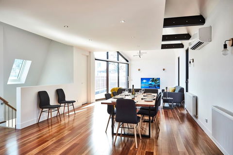 Richmond Â· 3 Level Architecturally Designed Richmond House - Accommodation Melbourne 3