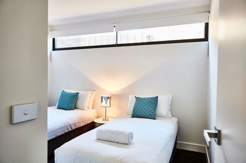 Richmond Â· 3 Level Architecturally Designed Richmond House - Accommodation Melbourne 7