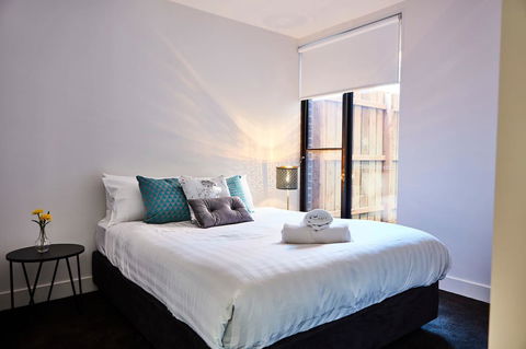 Richmond Â· 3 Level Architecturally Designed Richmond House - Accommodation Melbourne 10