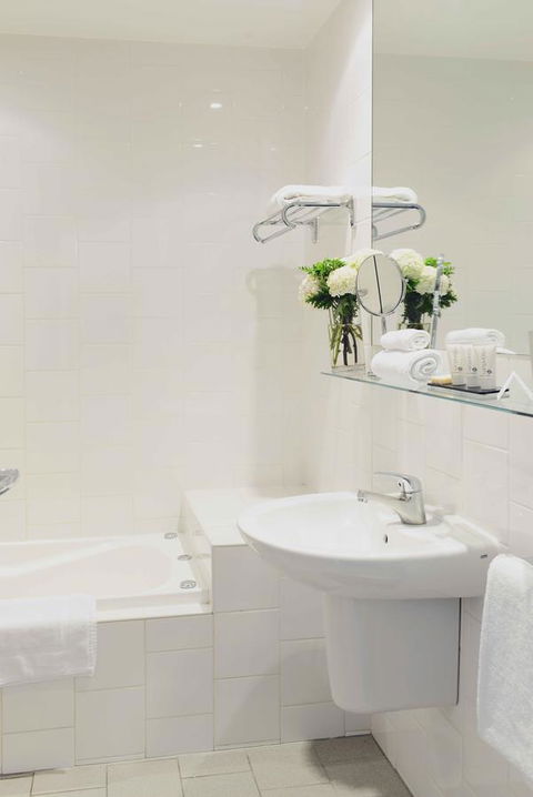 Saint Kilda Beach Hotel - Formerly Rydges St Kilda - Accommodation Melbourne 21