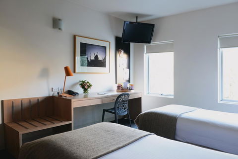 Saint Kilda Beach Hotel - Formerly Rydges St Kilda - Accommodation Melbourne 13