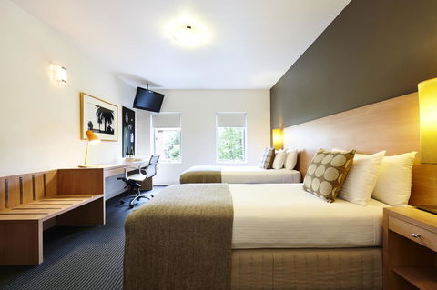 Saint Kilda Beach Hotel - Formerly Rydges St Kilda - Accommodation Melbourne 9