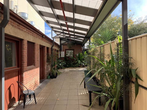CROWN CENTRAL BUSINESS DISTRICT MOTEL - NO UNDER 18s - Melbourne 4u 3