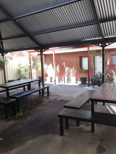 CROWN CENTRAL BUSINESS DISTRICT MOTEL - NO UNDER 18s - Melbourne 4u 16