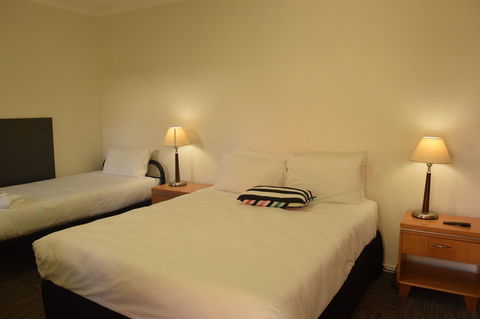 CROWN CENTRAL BUSINESS DISTRICT MOTEL - NO UNDER 18s - Melbourne 4u 37