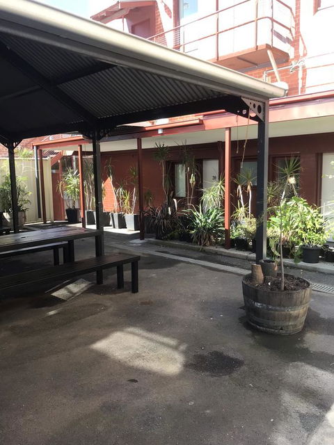 CROWN CENTRAL BUSINESS DISTRICT MOTEL - NO UNDER 18s - Melbourne 4u 13
