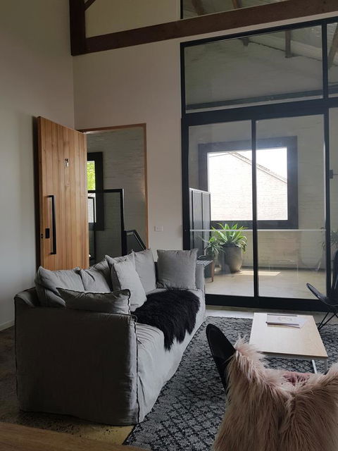 THE WAREHOUSE APARTMENTS - Accommodation Melbourne 1