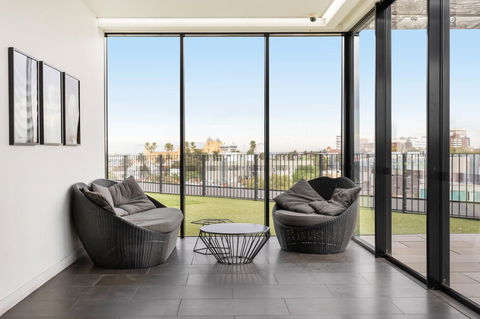Modern Apartment In The Heart Of St Kilda - Accommodation Melbourne 17