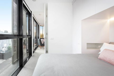 Modern Apartment In The Heart Of St Kilda - Accommodation Melbourne 10