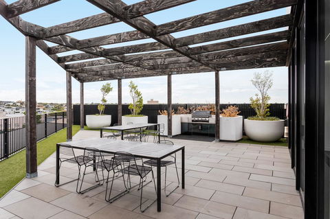 Modern Apartment In The Heart Of St Kilda - Accommodation Melbourne 19