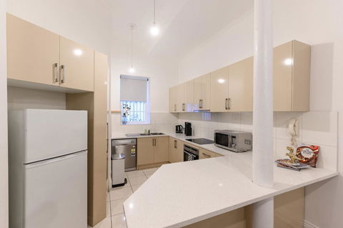 Unique 3 Bedroom Central CBD Townhouse - Accommodation Melbourne 4