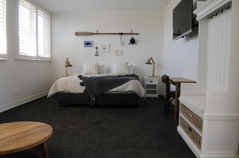 Anchor Geelong - Accommodation Melbourne 13