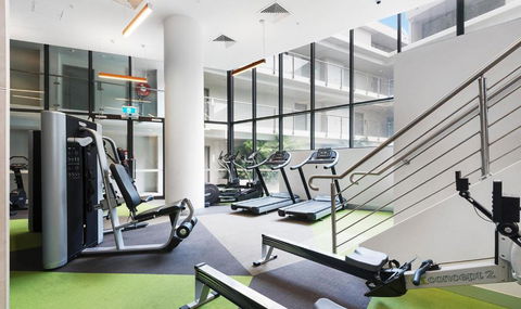 Breathtaking View Apartment With Gym & Sauna - Accommodation Melbourne 4