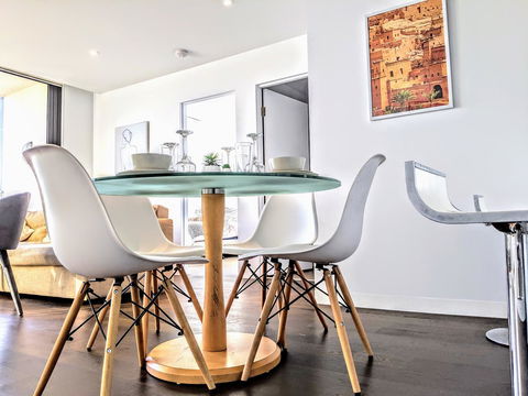 Breathtaking View Apartment With Gym & Sauna - Accommodation Melbourne 24