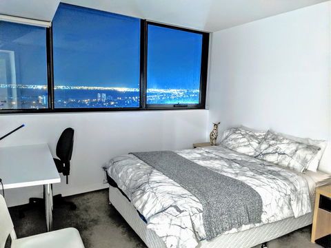 Breathtaking View Apartment With Gym & Sauna - Accommodation Melbourne 6