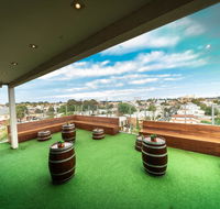 Summer House Melbourne Backpackers - Accommodation Melbourne