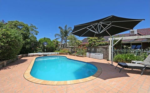 Crimea Retreat - Melbourne 4u 0