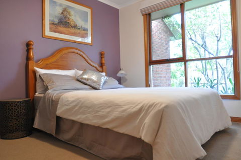 Crimea Retreat - Melbourne 4u 9