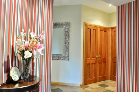 Crimea Retreat - Melbourne 4u 4