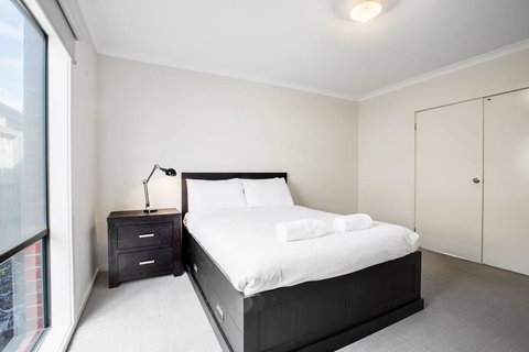 Holiday Rose - Accommodation Melbourne 6