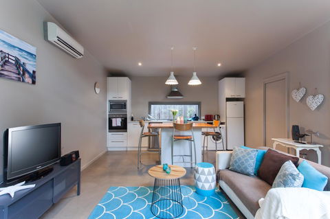 The Love Shack - Romantic Bungalow - Melbourne 4u 2