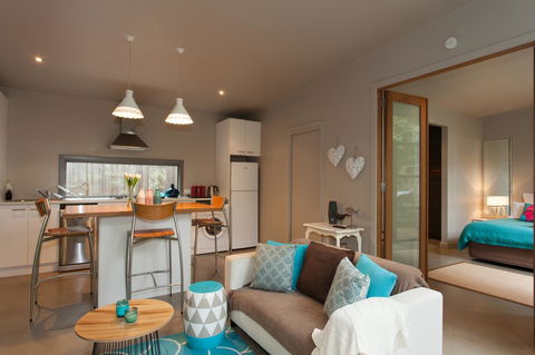The Love Shack - Romantic Bungalow - Melbourne 4u 3