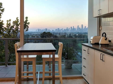 BestView St Kilda Spectacular Sunset Hideaway - Boutique Self-contained Luxury Apartment - Accommodation Melbourne 0