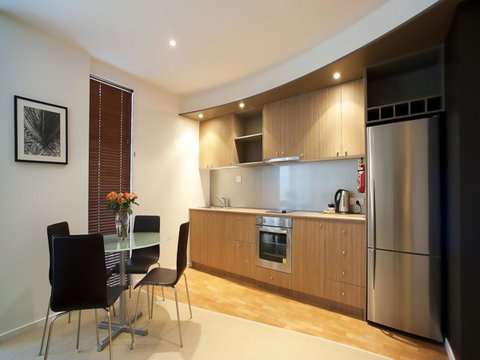 The Waves Apartments - Accommodation Melbourne 22