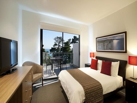 The Waves Apartments - Accommodation Melbourne 32