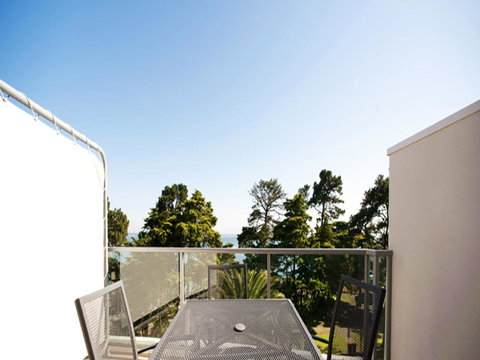 The Waves Apartments - Accommodation Melbourne 3