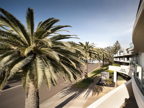 The Waves Apartments - Accommodation Melbourne 17