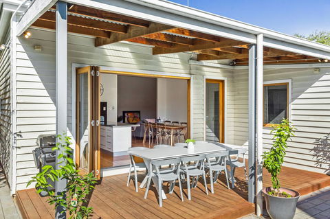 Central Bendigo Cottage, Walk To Everywhere!! - Melbourne 4u 2