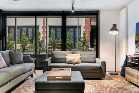 Stylish Apartment In Unique Church Development - Accommodation Melbourne 4