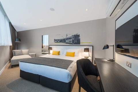 Peppers Docklands - Accommodation Melbourne 5