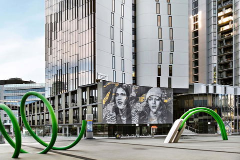 Peppers Docklands - Accommodation Melbourne 2