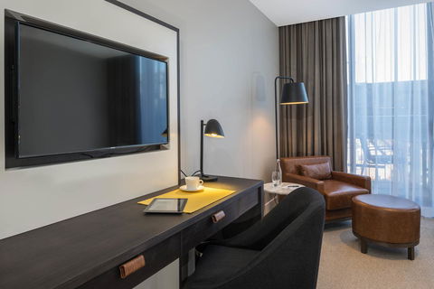 Peppers Docklands - Accommodation Melbourne 12