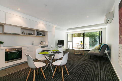 Complete Host Halo Apartments - Accommodation Melbourne 5